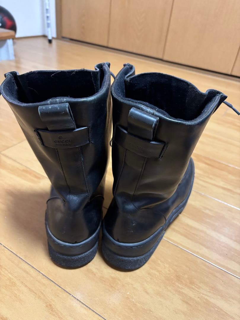 Gucci ブラック レザーブーツ