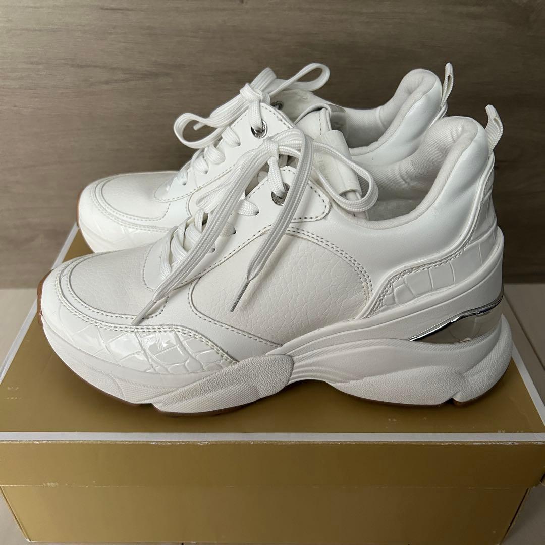 MICHAEL KORS マイケルコース　ホワイト 厚底スニーカー 合成皮革　白