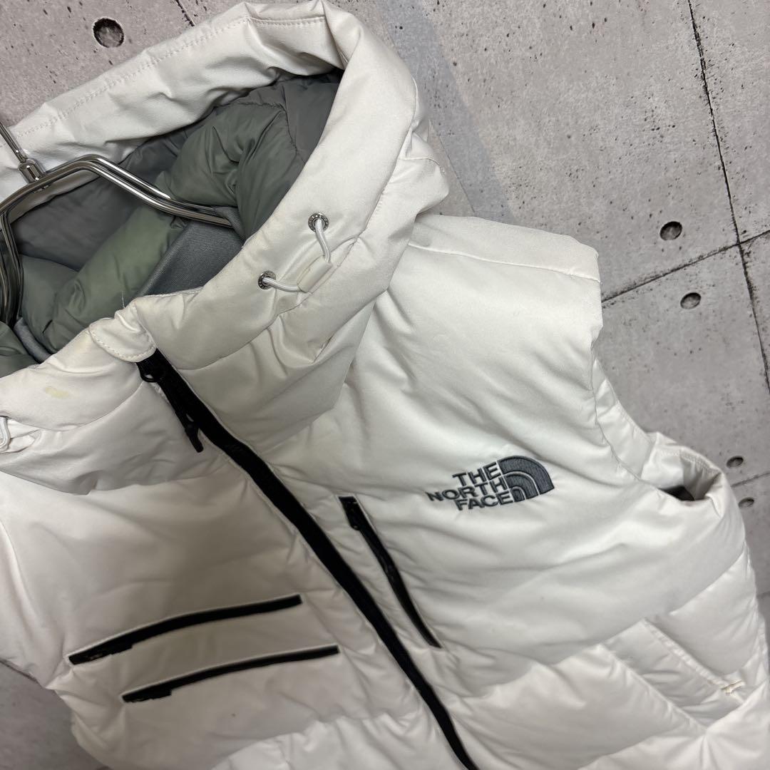 【R.D.Sダウン】ノースフェイス フード付きダウンベスト ホワイト
