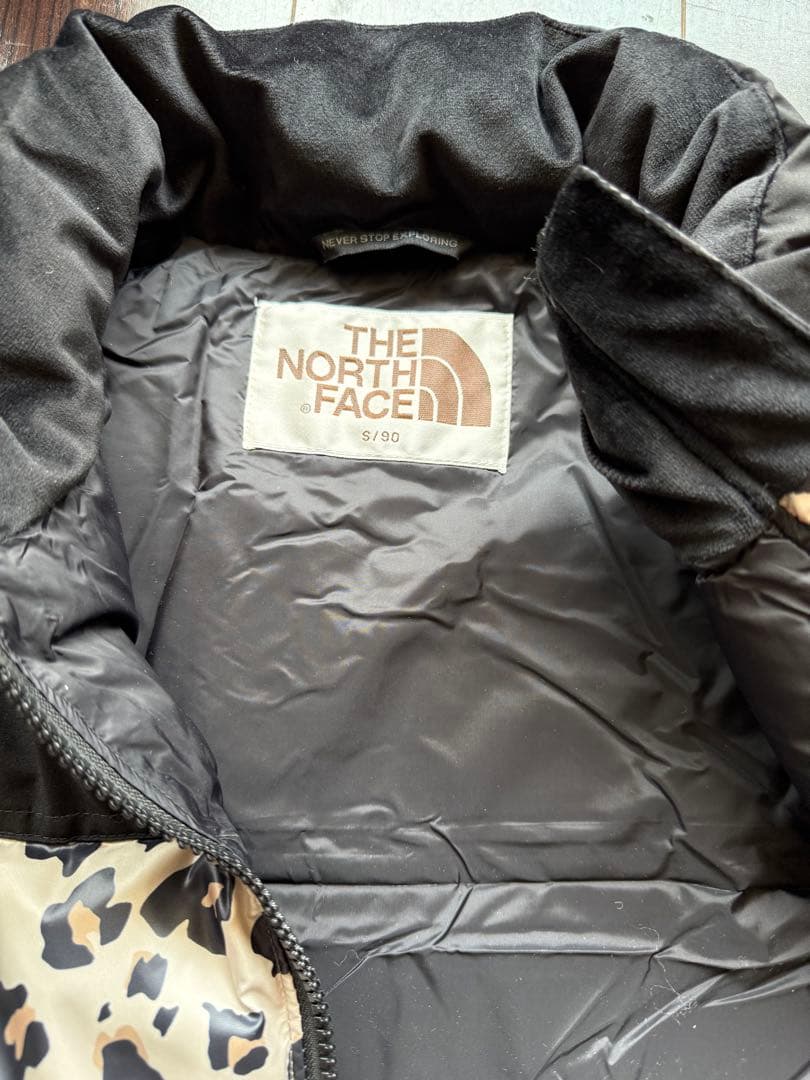 THE NORTH FACE ヒョウ柄ダウンベスト
