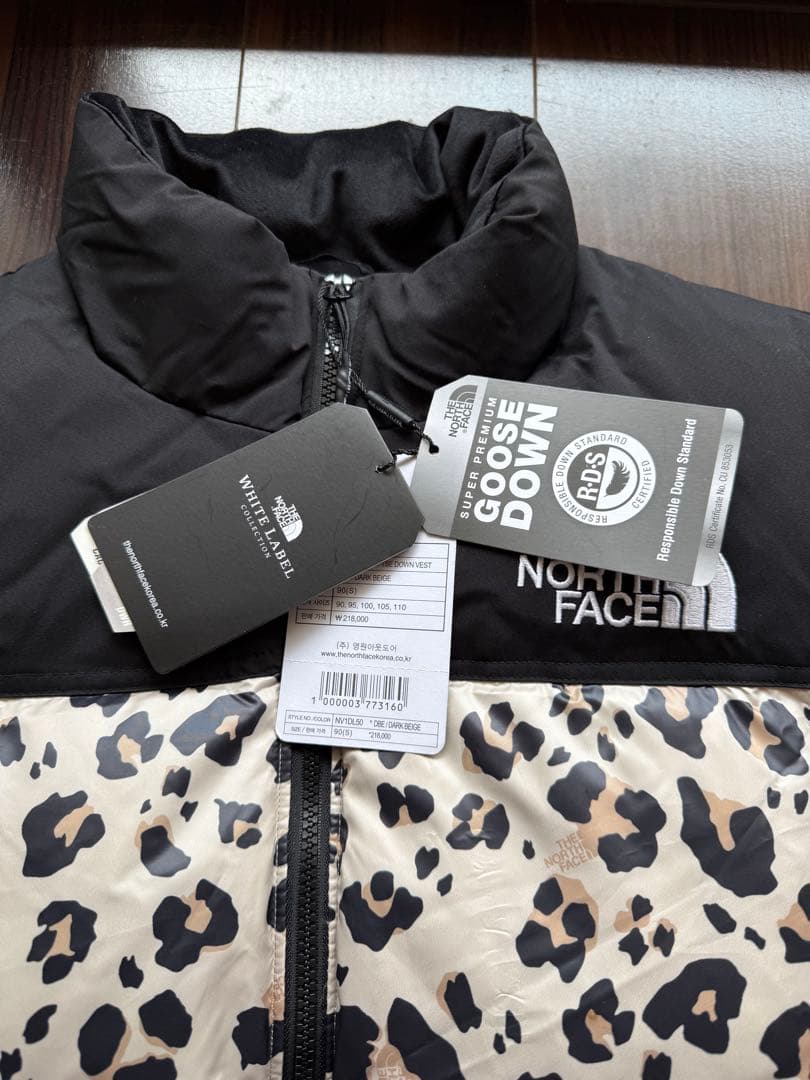 THE NORTH FACE ヒョウ柄ダウンベスト