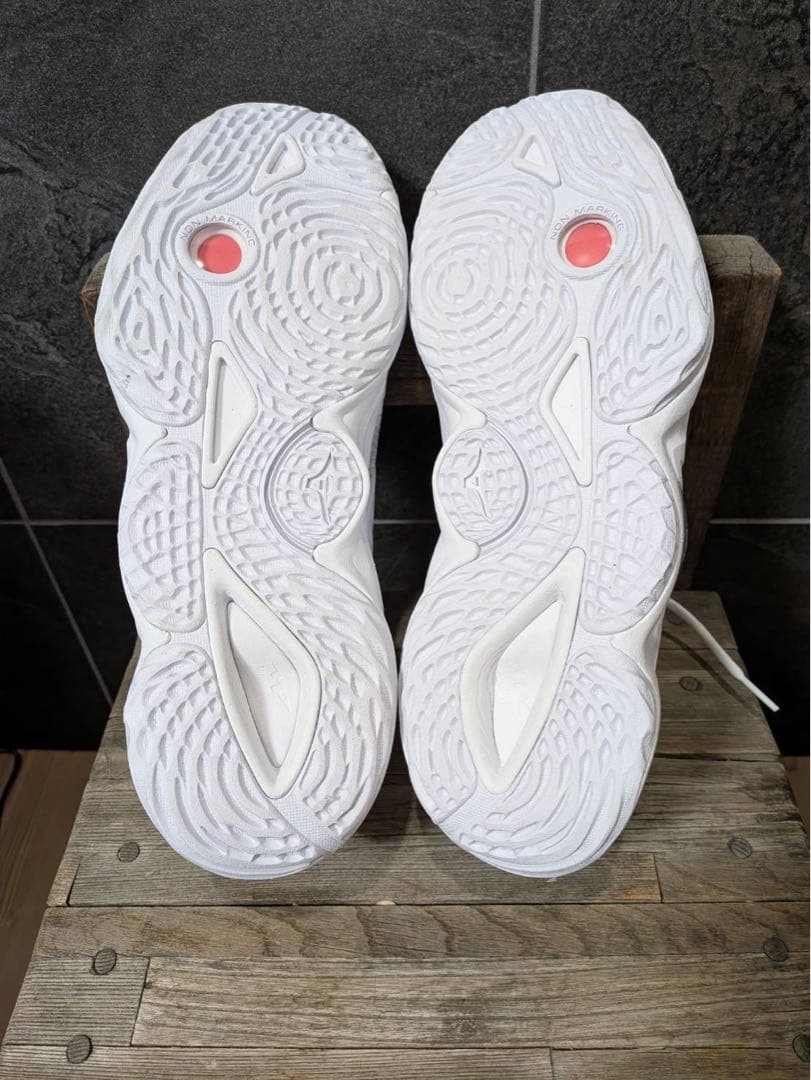 【新品】バレーボールシューズ ホワイト メッシュ