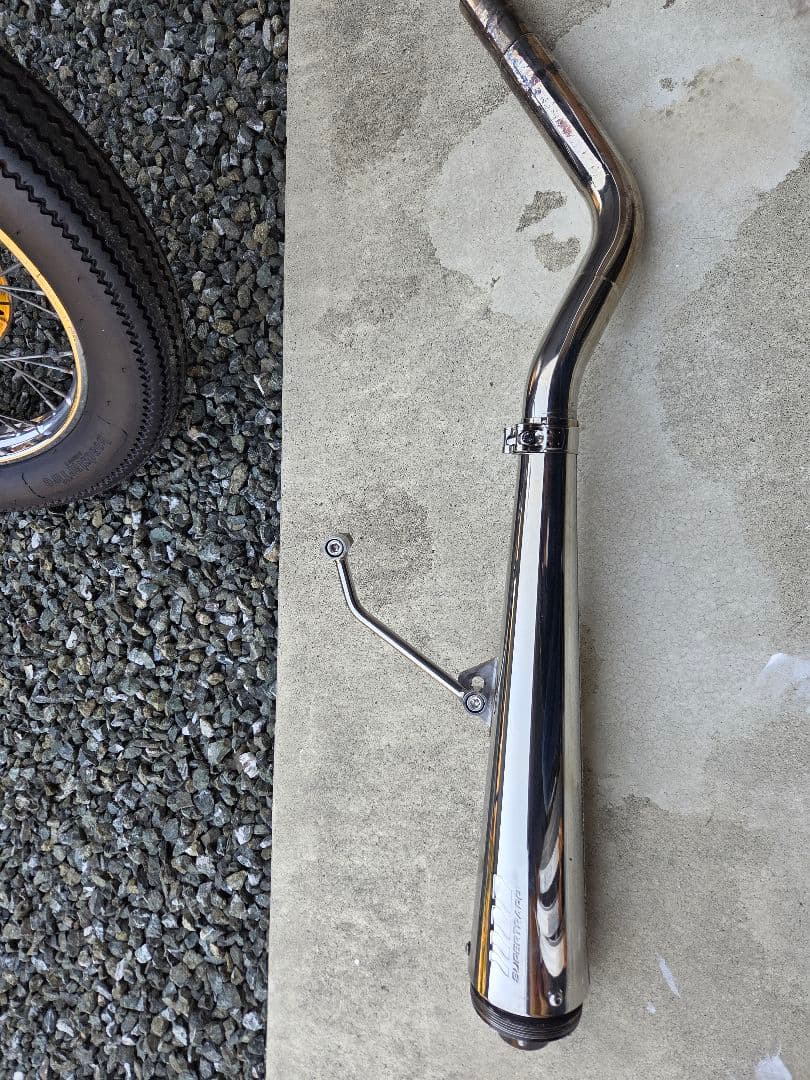 sr400 スーパートラップ　アップマフラー