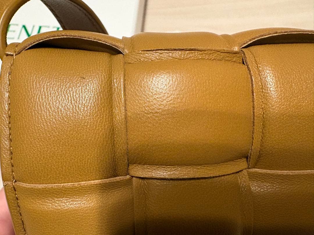 ★かたすちゃん★BOTTEGA VENETA パデットカセット　ショルダー