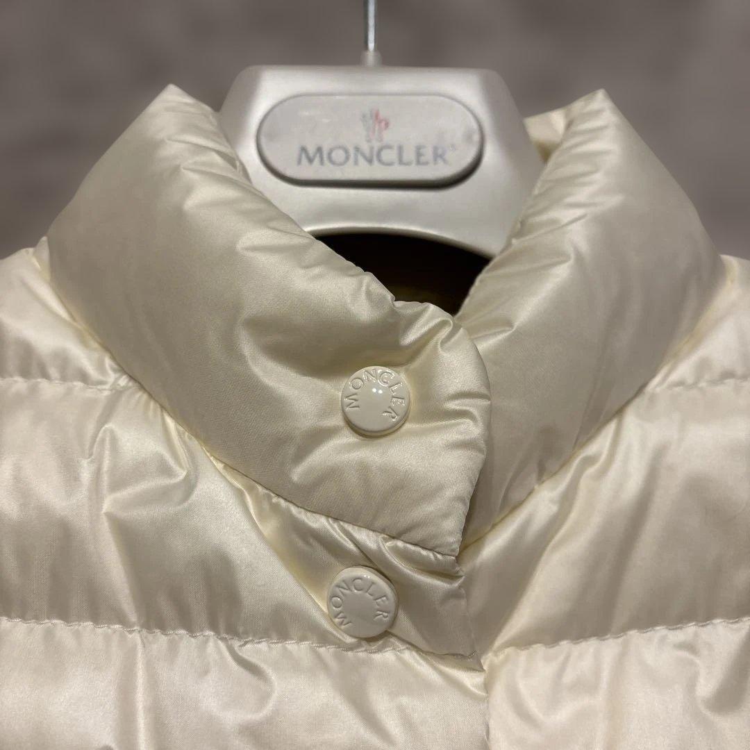 正規品　MONCLER ホワイト キルティングダウンベスト