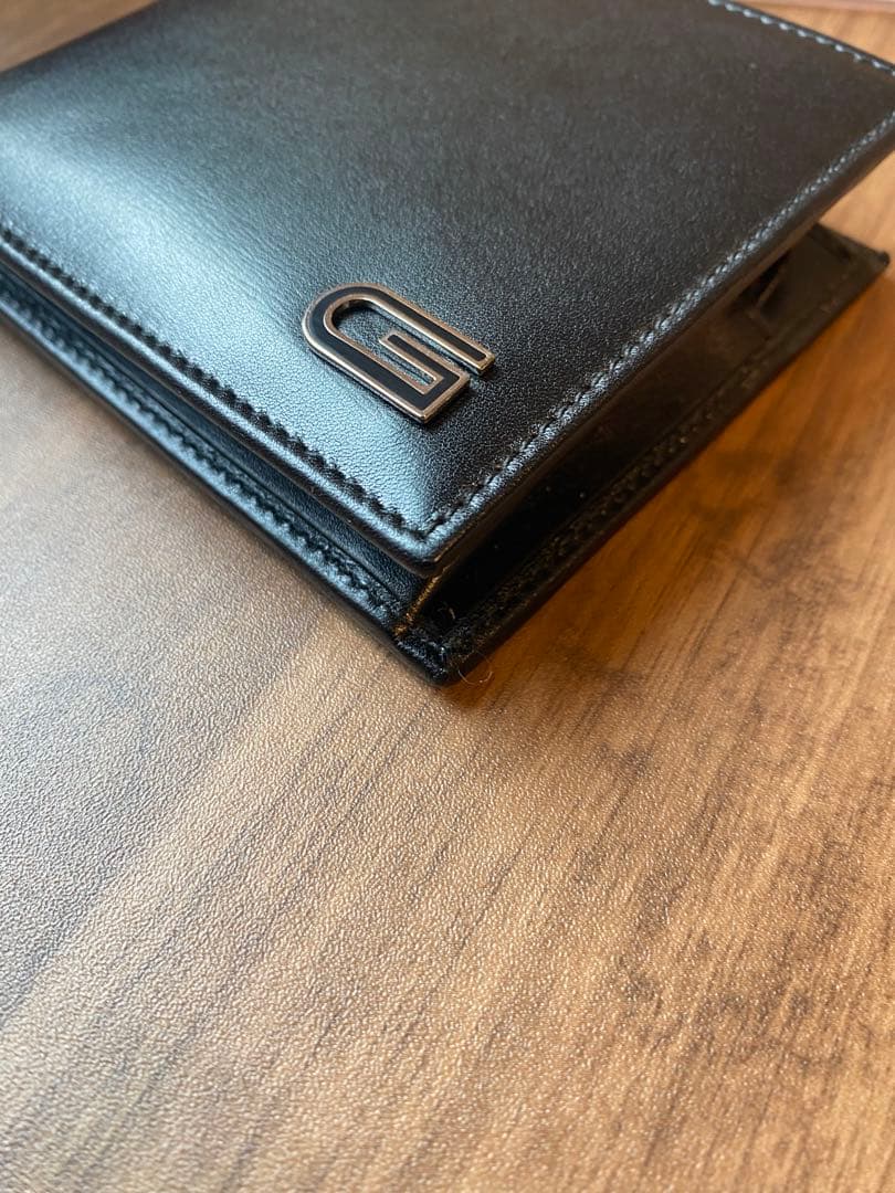 GUCCI グッチ 二つ折り財布 138063 2888 ブラック