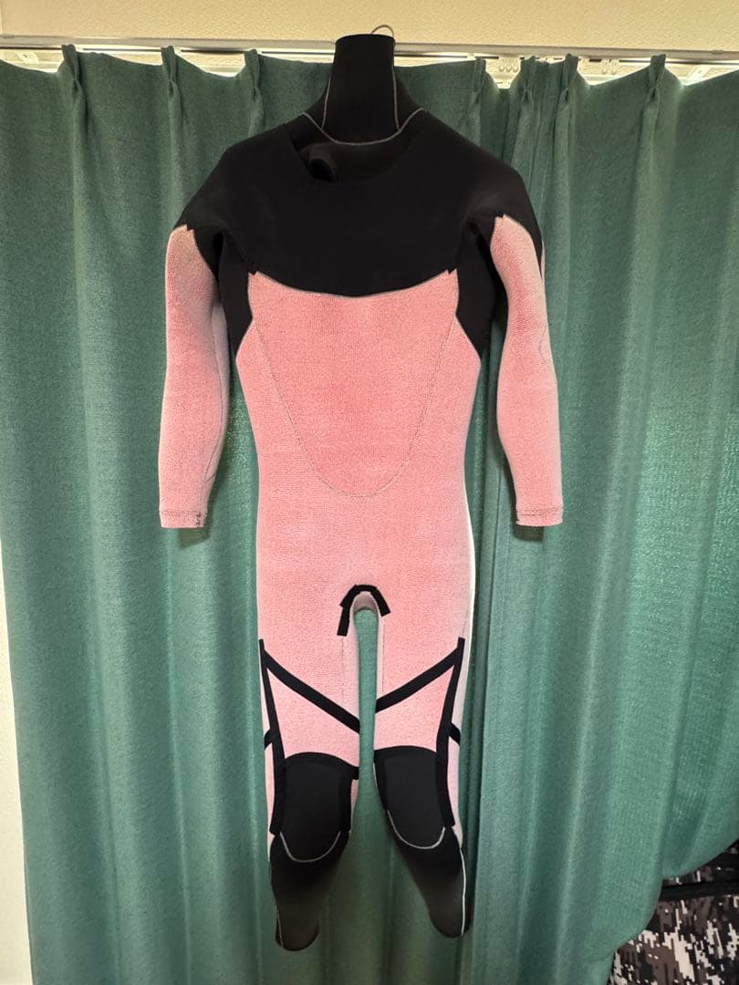 O'Neill セミドライ　スーパーフリーク　ML 5×3ミリ