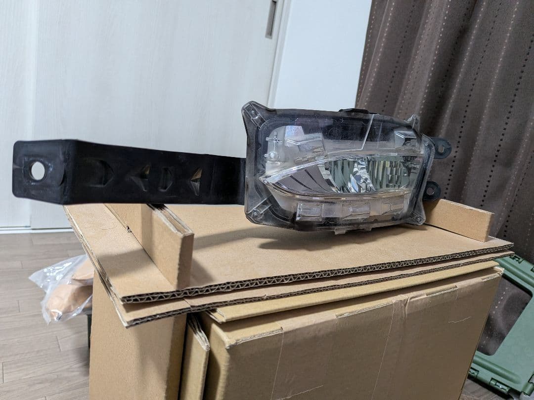 「販売先→メガネさる」10系レクサスNX前期　フォグランプ左右