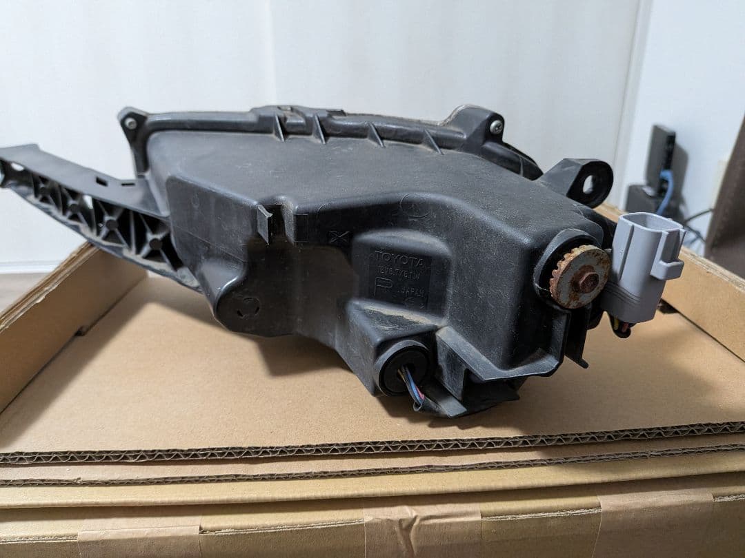 「販売先→メガネさる」10系レクサスNX前期　フォグランプ左右