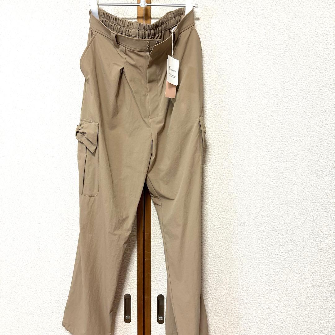 新品未使用　ローズティアラ　カーゴパンツ