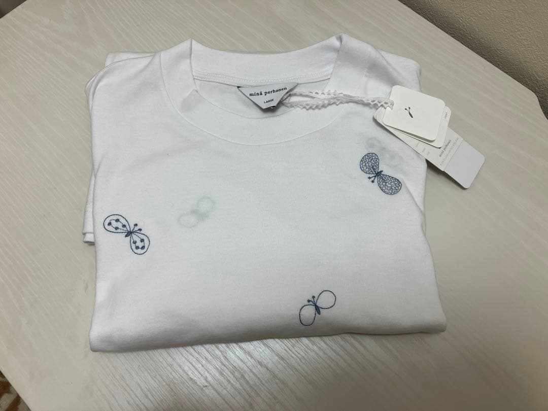 ミナペルホネン　半袖カットソー　choucho ホワイト　Ｌサイズ
