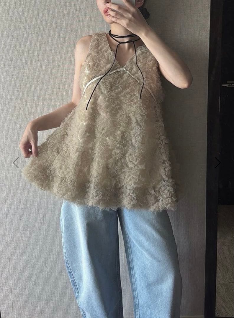 トップス circle tulle motif balloon peplum