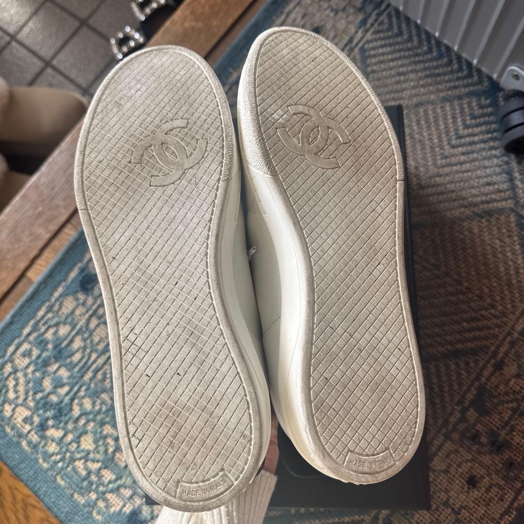 CHANEL ロゴスニーカー