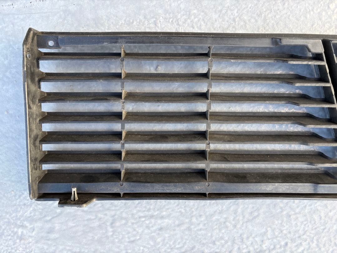 フィアットパンダ　141フロントグリル　前期　ステー付属　FIAT PANDA