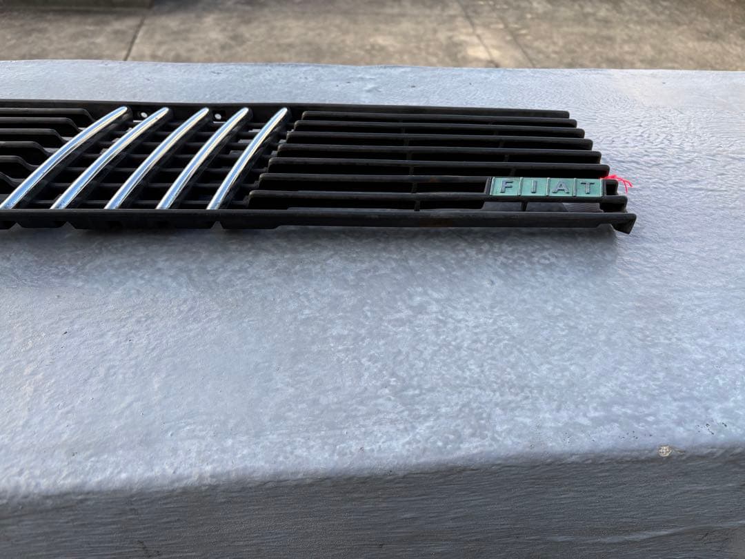 フィアットパンダ　141フロントグリル　前期　ステー付属　FIAT PANDA