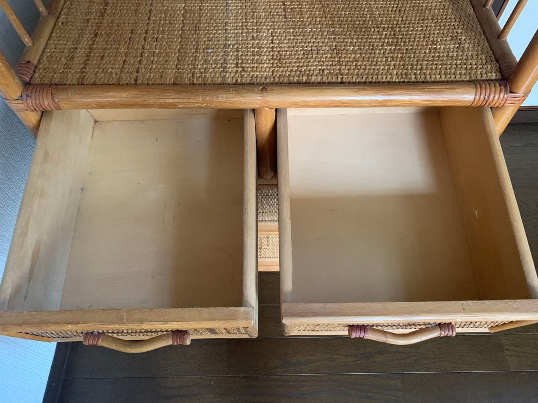 ラタン製オープンシェルフ 引き出し付き