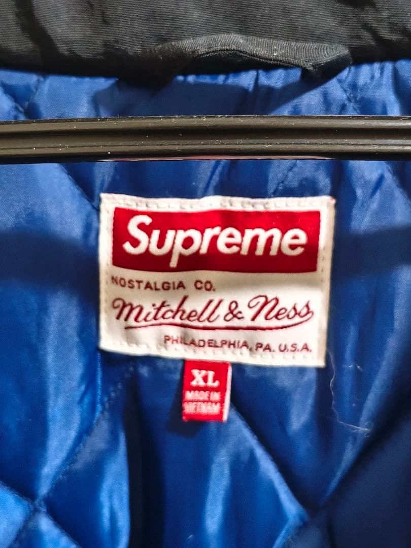Supreme ブルドッグジャケット フード付き