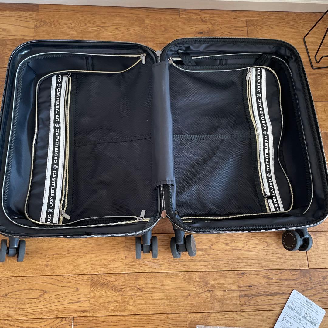 カステルバジャック　キャリーケース