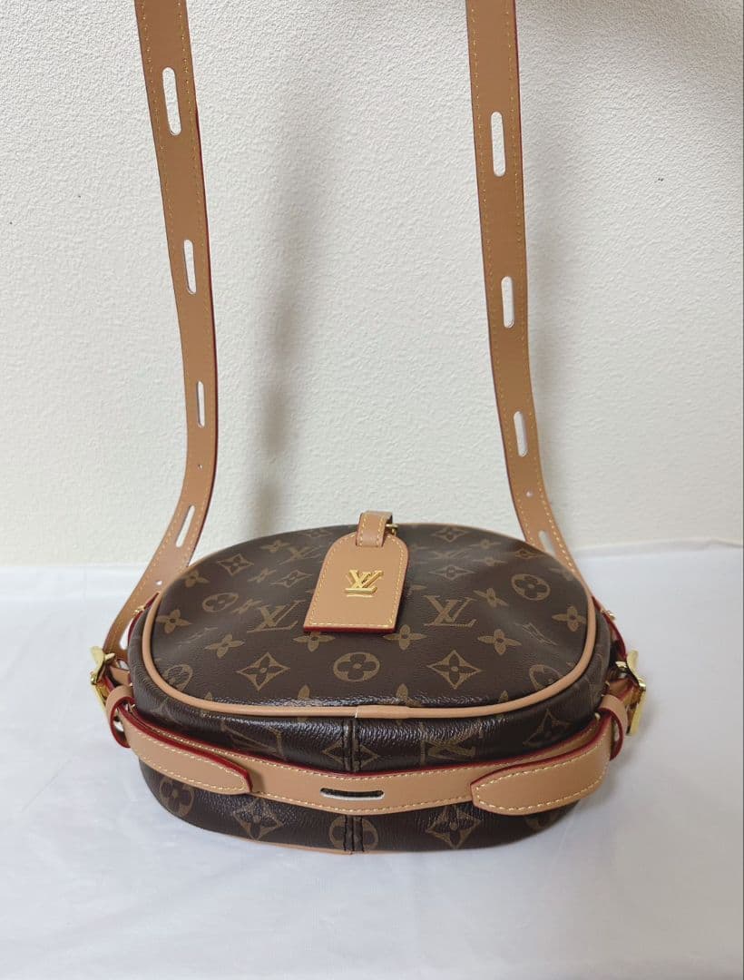 モノグラム ラウンドショルダーバッグＬVノベルティ新品