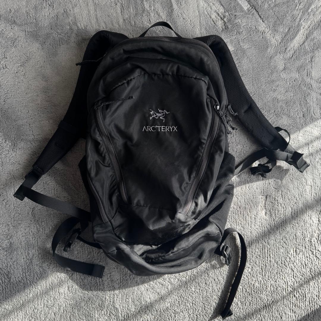 【廃盤 】ARC'TERYX ブラック リュック マンティス26