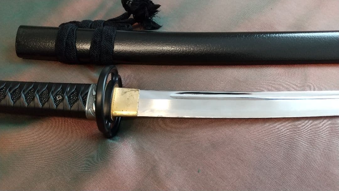 【二尺四寸一分】レザー風柄 居合刀 海鼠透かし鍔 模造刀 武具 拵え 日本刀