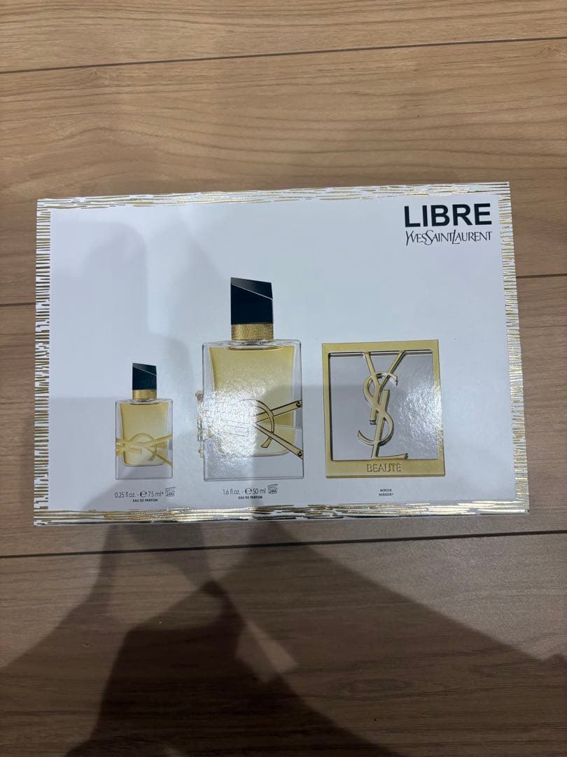 大越イヴ・サンローラン　YSL リブレ オーデパルファム セット　香水