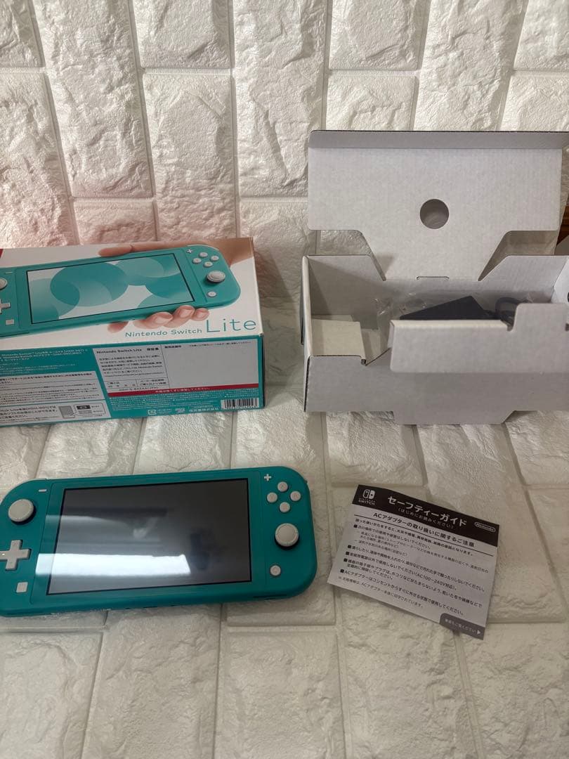 【超美品】NintendoSwitchLite ターコイズ　スイッチライト即発送