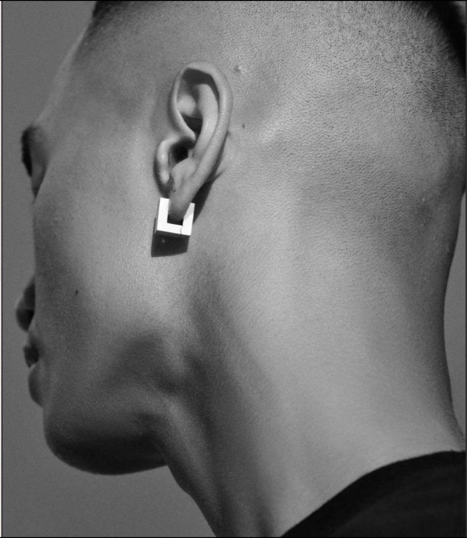 TOM WOOD Square Hoops Small スクエア　ウープ　ピアス