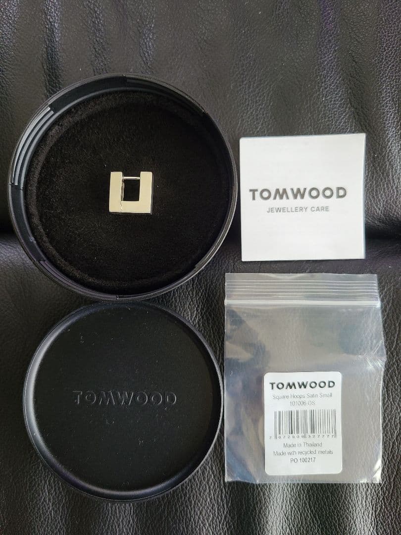 TOM WOOD Square Hoops Small スクエア　ウープ　ピアス