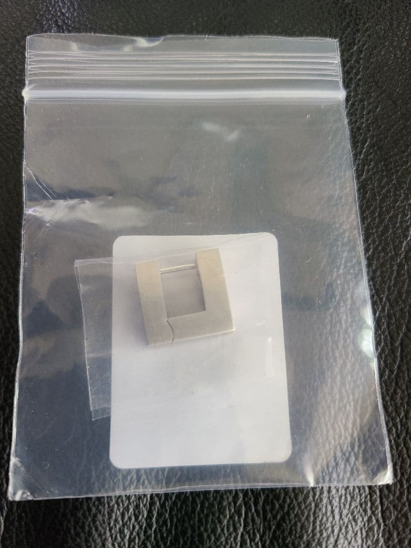 TOM WOOD Square Hoops Small スクエア　ウープ　ピアス