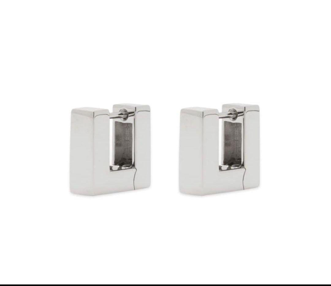 TOM WOOD Square Hoops Small スクエア　ウープ　ピアス