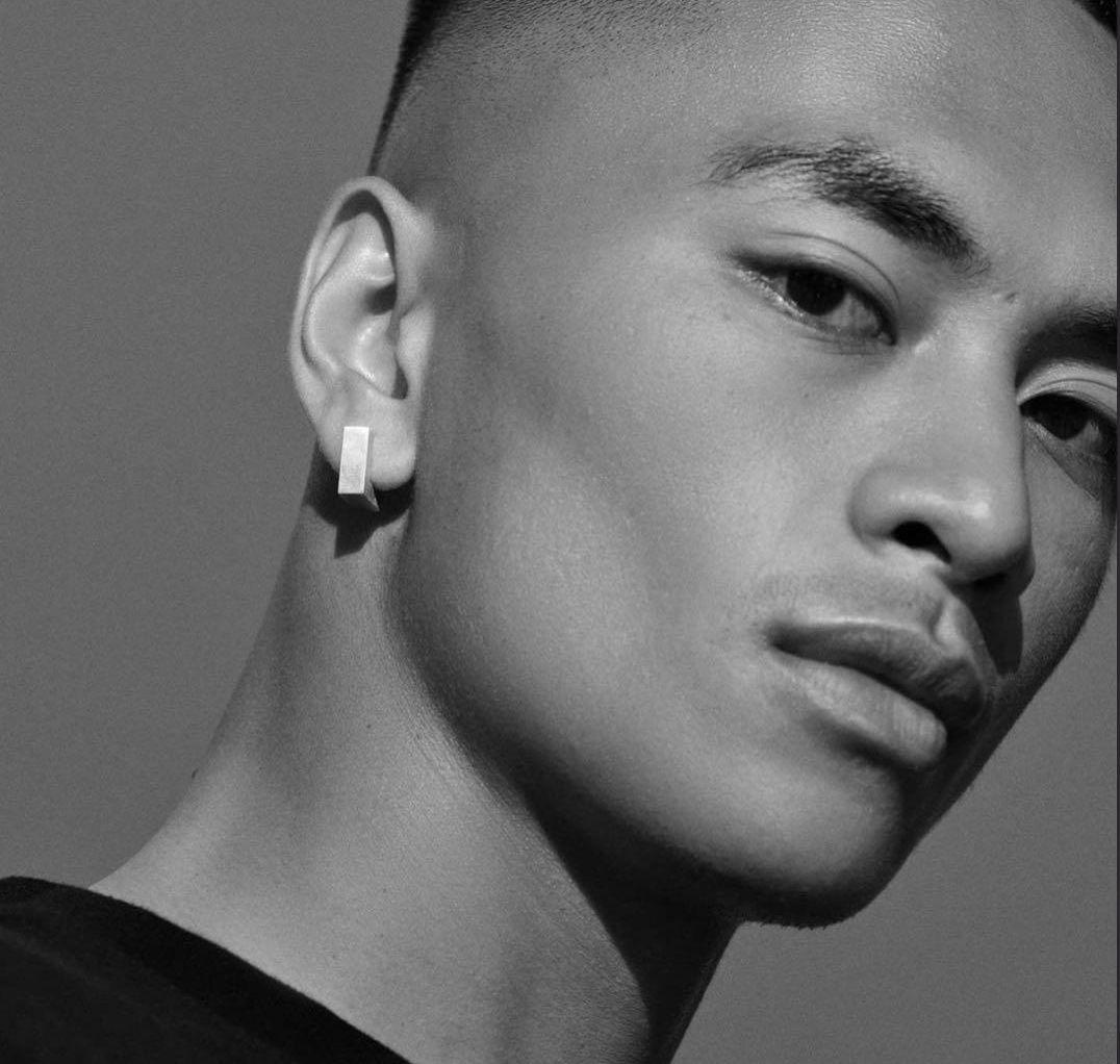 TOM WOOD Square Hoops Small スクエア　ウープ　ピアス