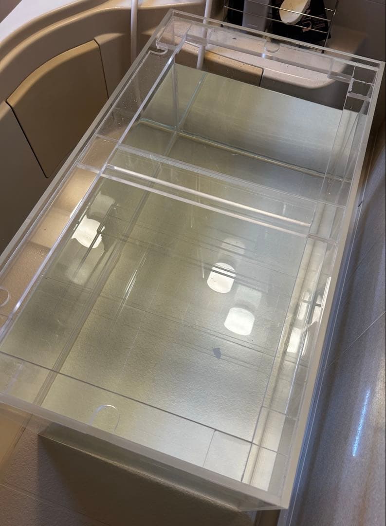 『梱包・発送たのメル便のみ』 アクリル水槽　送料込み