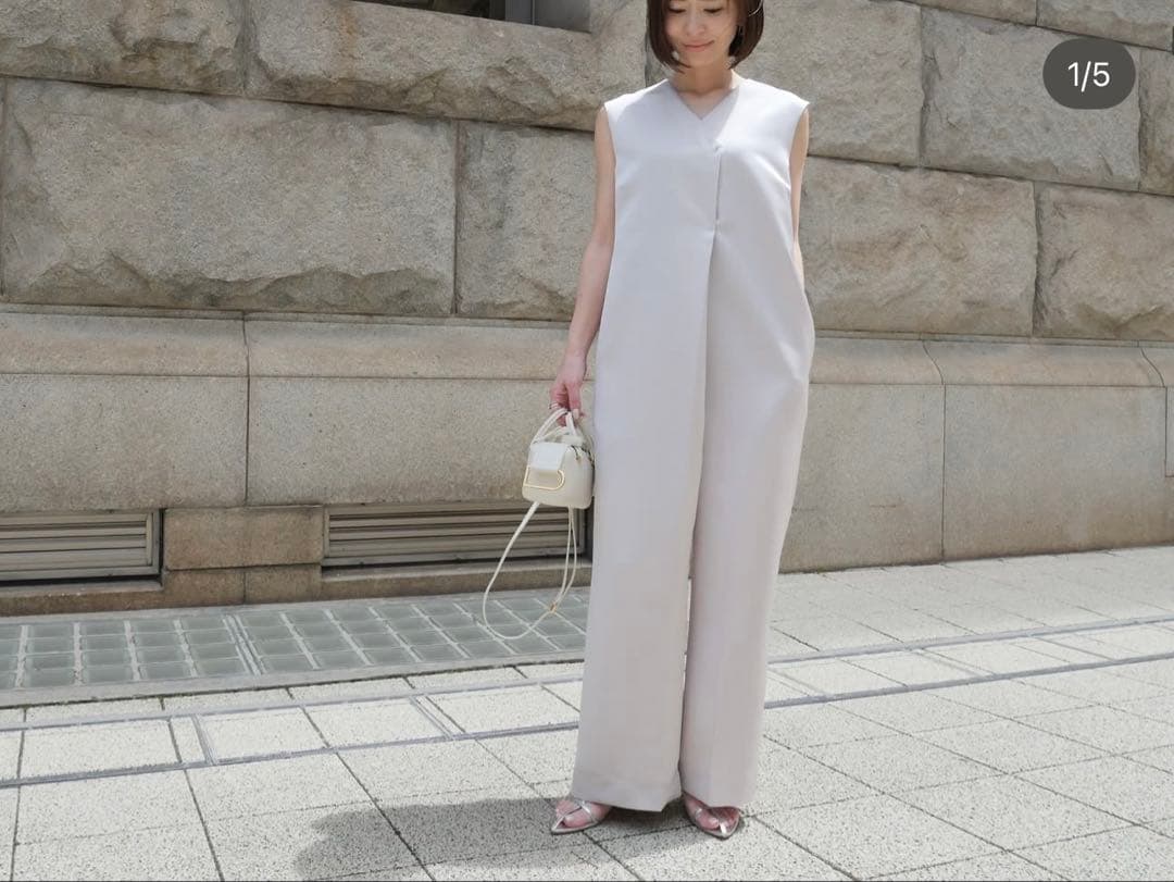 【お得セール】Heveライトグレー ノースリーブ Vネック オールインワン