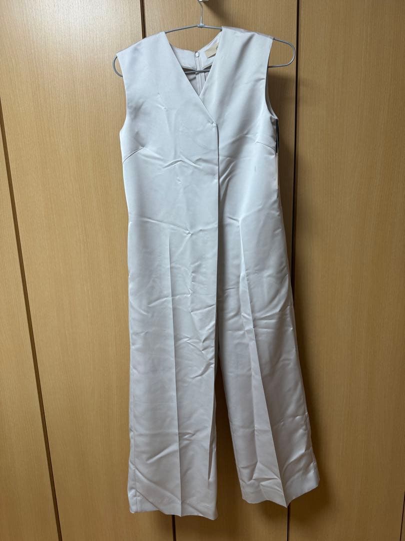 【お得セール】Heveライトグレー ノースリーブ Vネック オールインワン