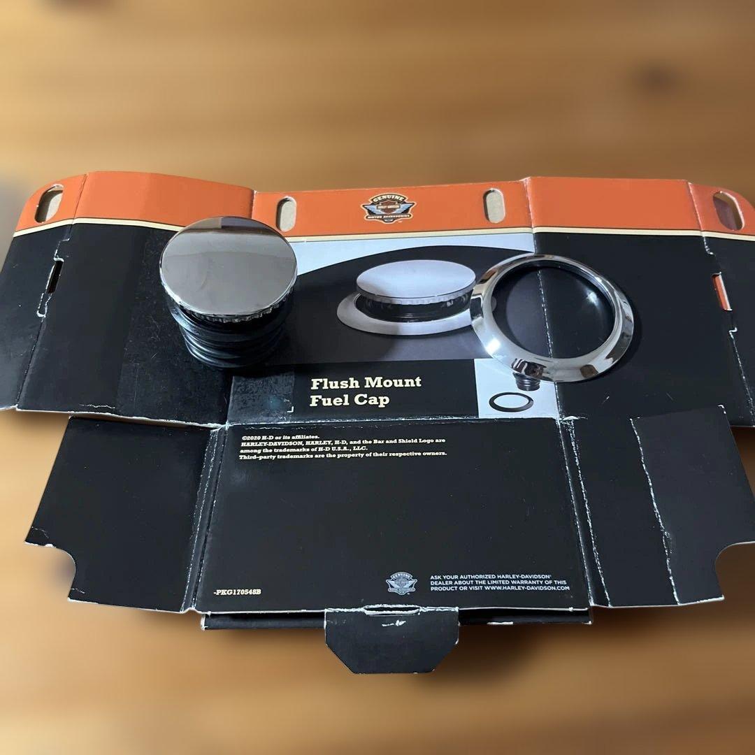 ハーレーダビットソン　フラッシュマウント　フューエル　キャップ　純正品