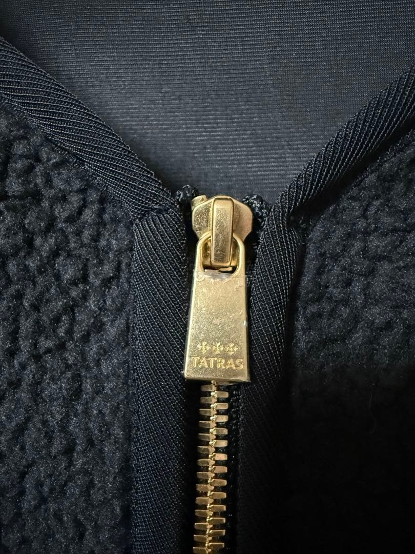 タトラス SALIA サリア ノーカラー ボアフリースジャケット Mサイズ 黒