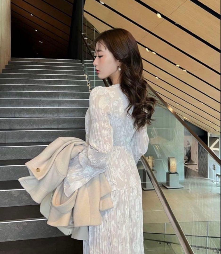 Her lip to　Floral Pleated Dress