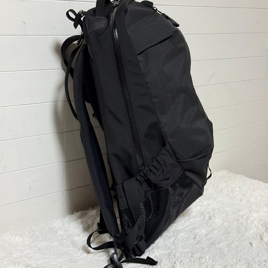 極美品✨ARC'TERYX アークテリクス　アロー22 バックパック　ブラック