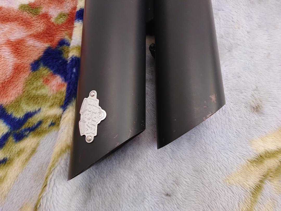 ハーレー　バンス＆ハインズ　ツインスラッシュ　スリップオン　マフラー