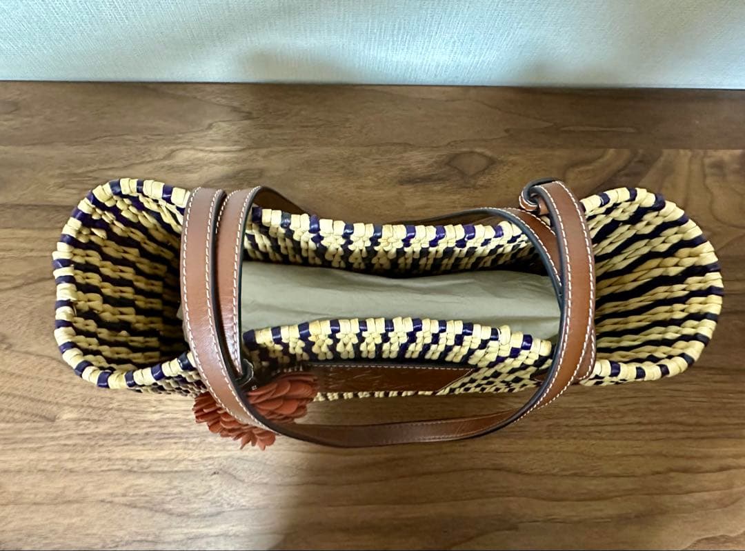 【最終値下げ/超美品/LOEWE】カゴバッグ フラワーチャーム付き