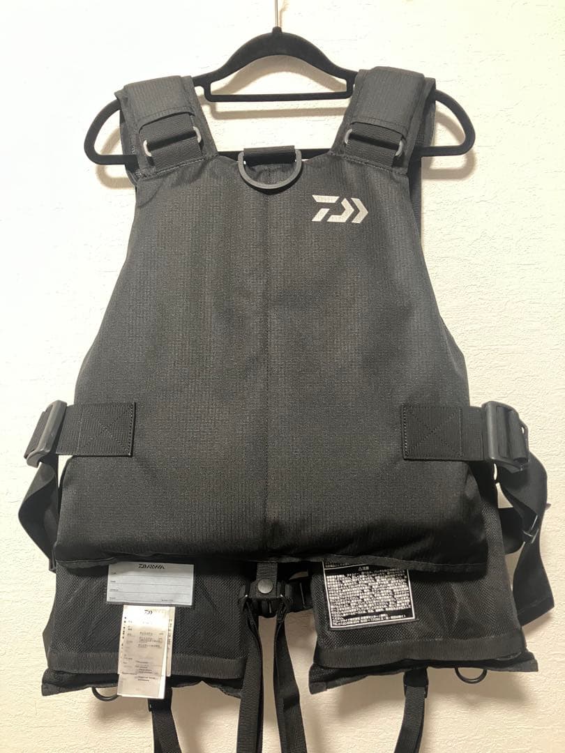週末セール　ダイワ　フローティングベスト DF-6425 (2025年モデル)