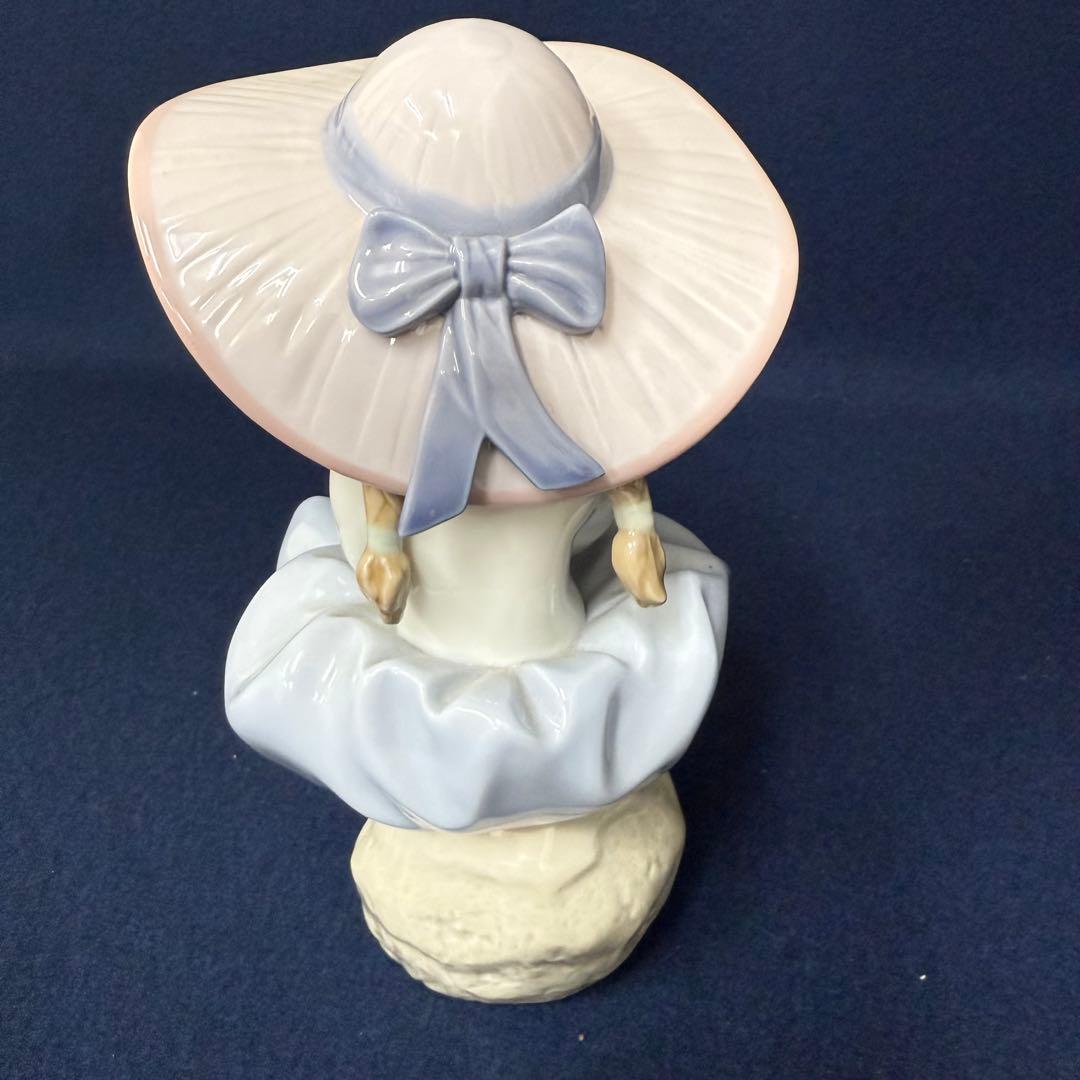 LLADRO リヤドロ 花の香りにつつまれて 5862 フィギュリン 陶器