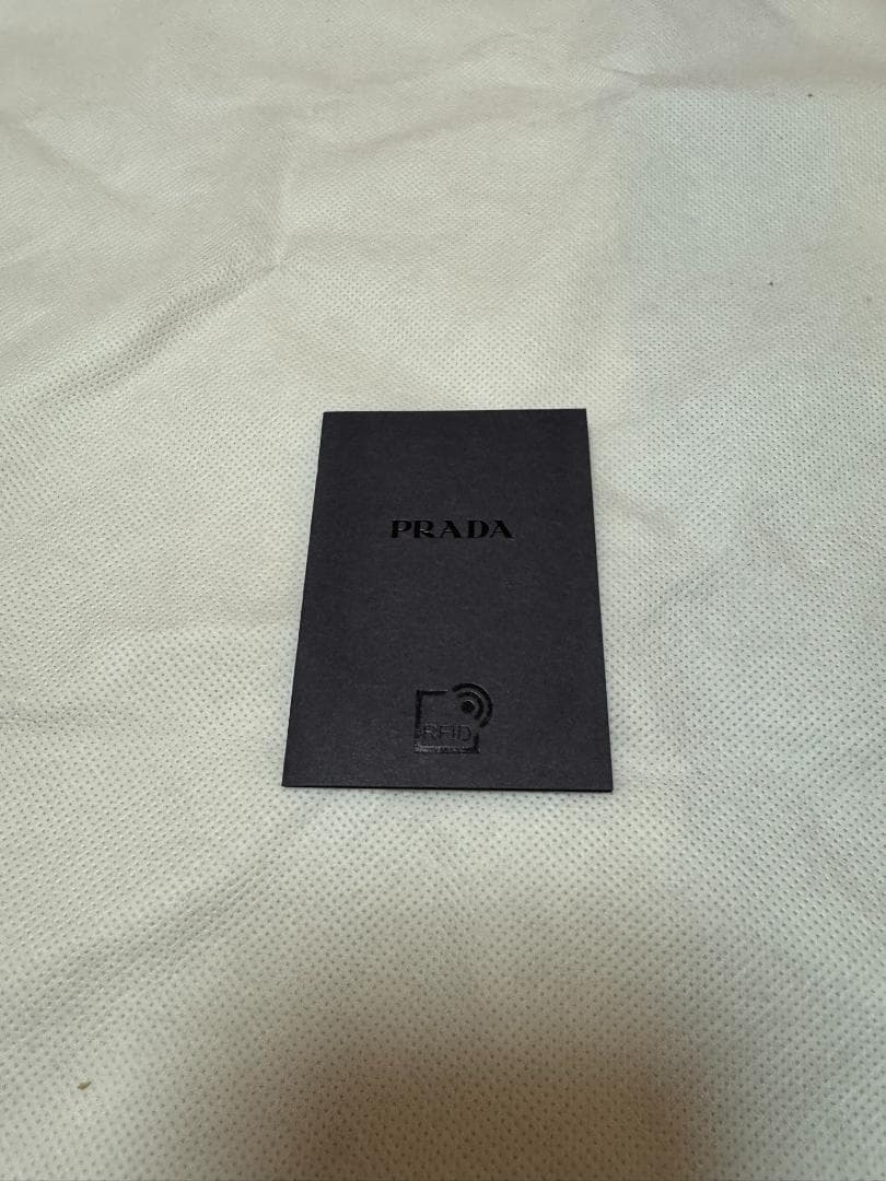 新品未使用　PRADA ブラック レザー キーケース