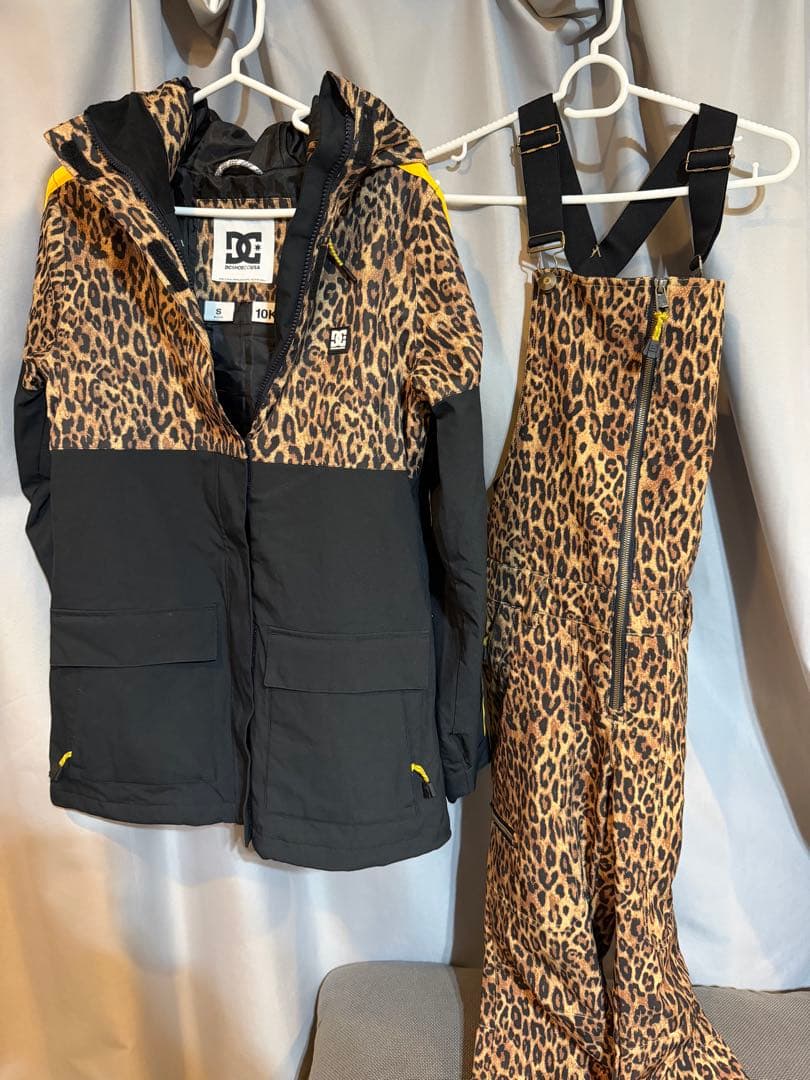 DC ヒョウ柄 スノーボードウェア　Sサイズ