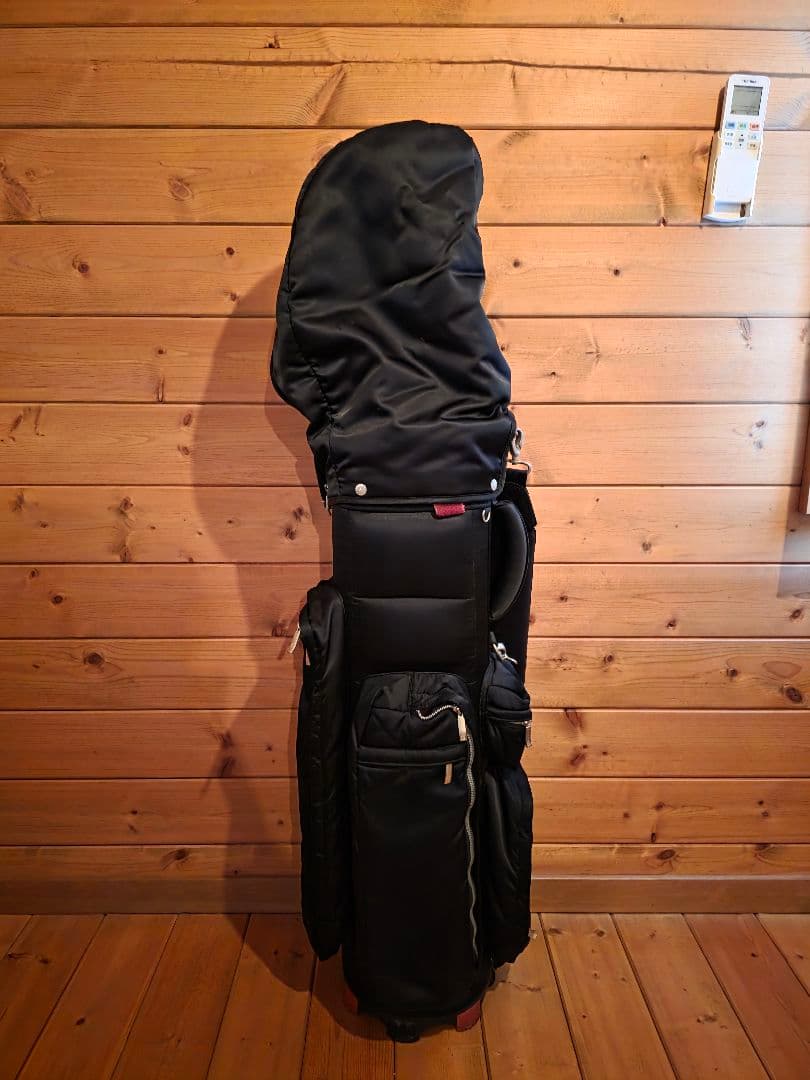 人気のONOFFキャディーバッグ！