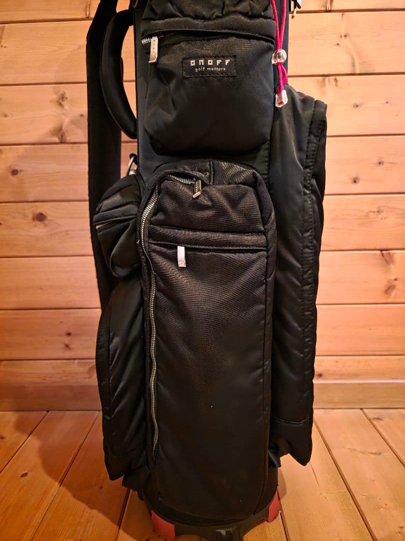 人気のONOFFキャディーバッグ！