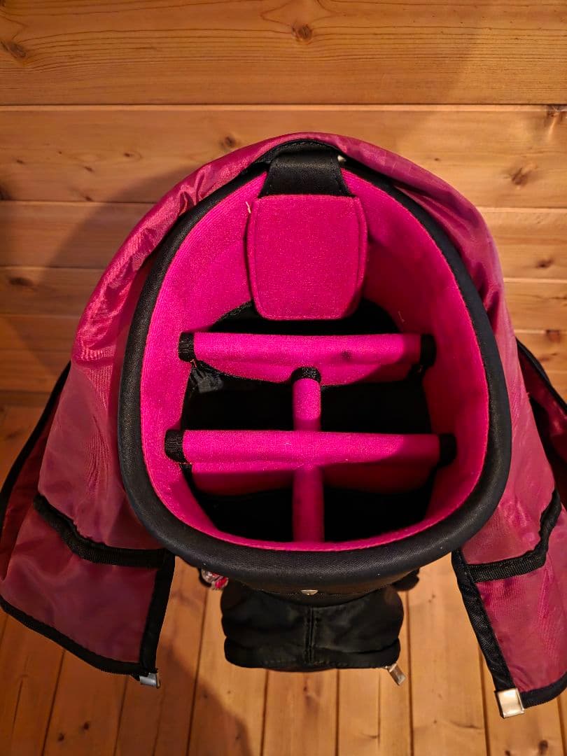 人気のONOFFキャディーバッグ！