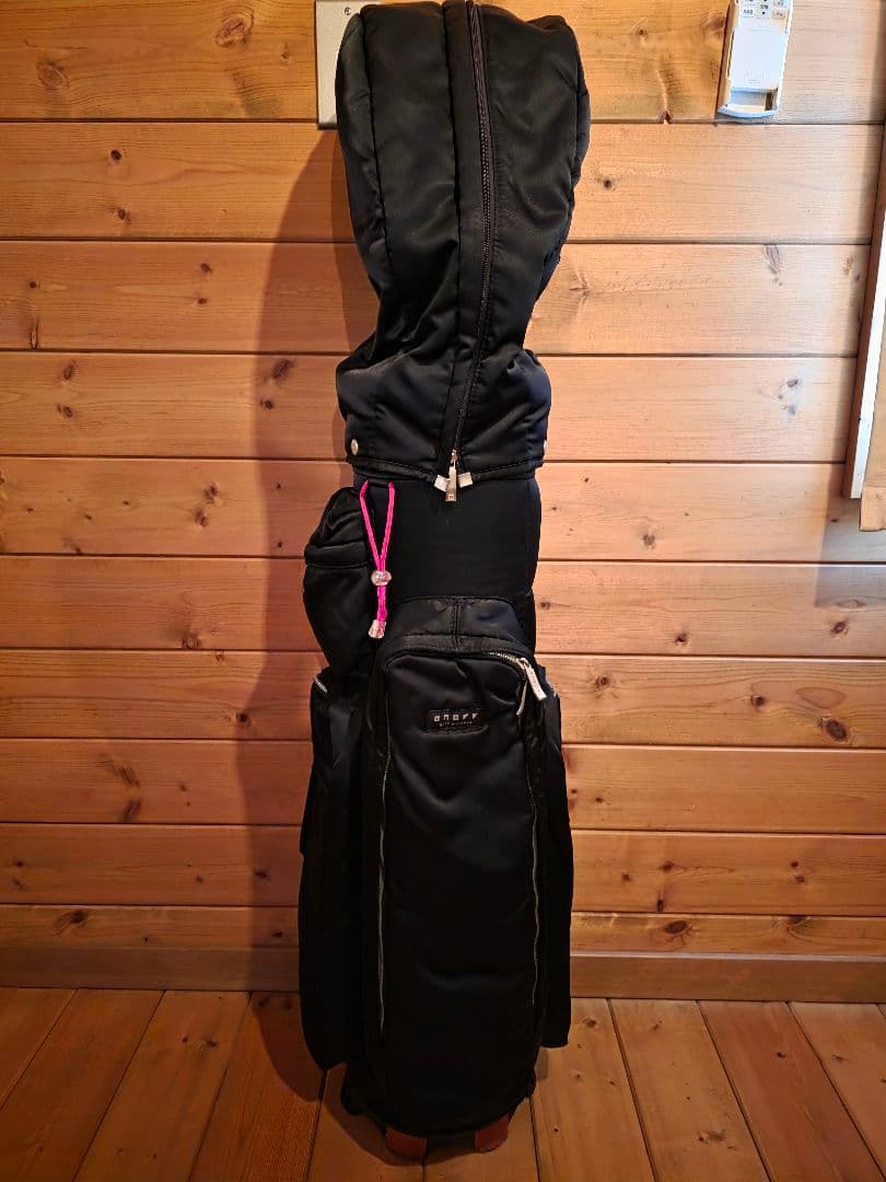 人気のONOFFキャディーバッグ！