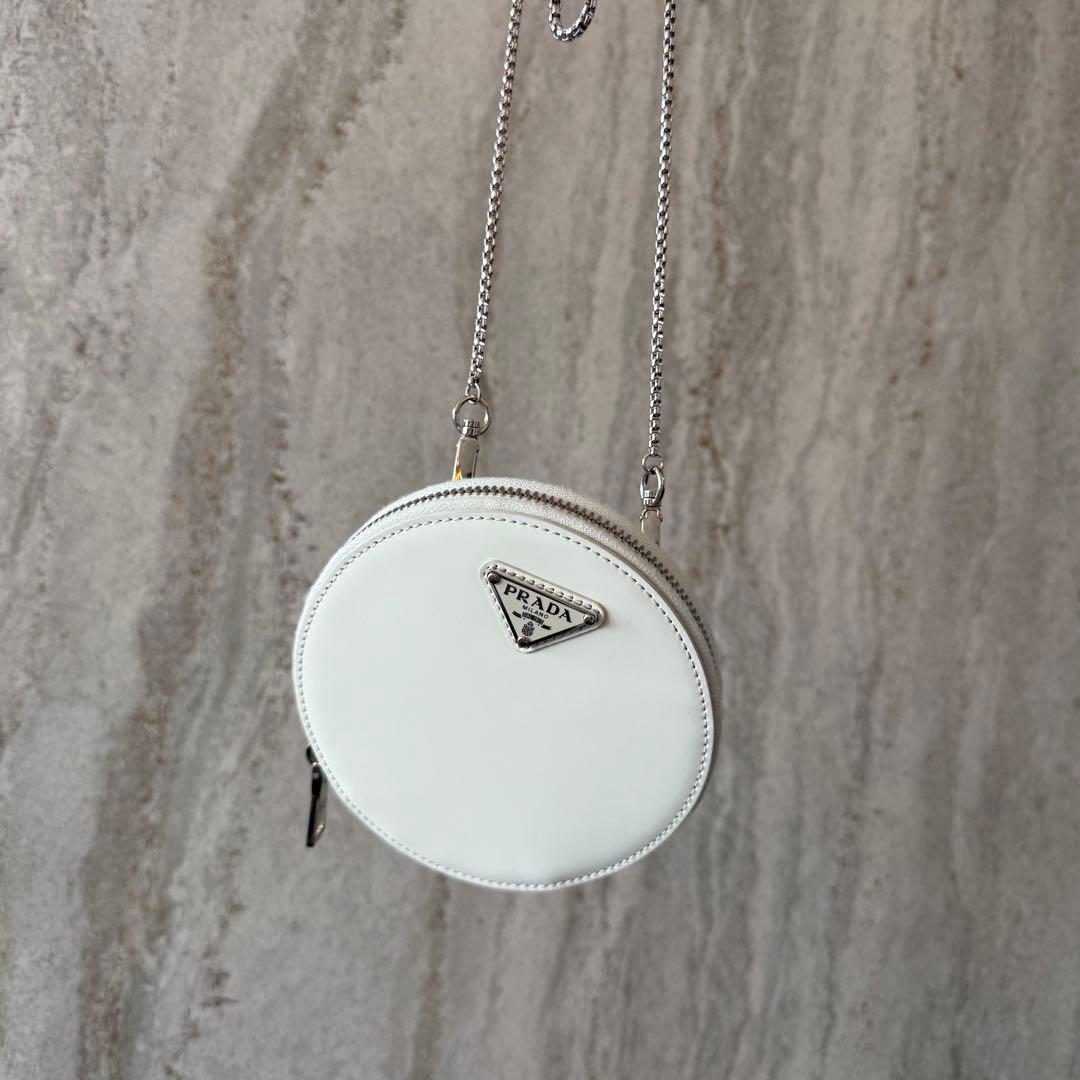 PRADA ホワイト ラウンドショルダーバッグ